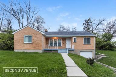 Main picture of 2520 Westwood Northern Blvd