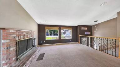 Main picture of 6127 Parkside Dr