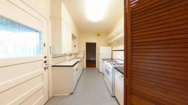 Main picture of 318 E Lullwood Ave