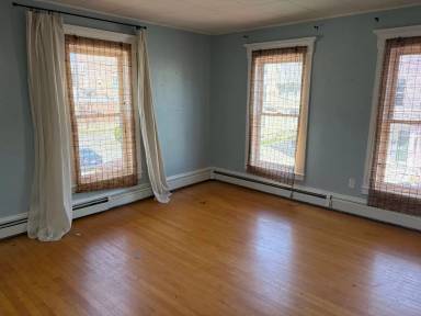 Main picture of 313 Amherst St