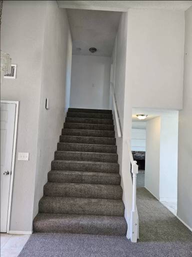 Main picture of 12 Sharon Dr