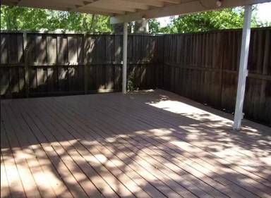 Main picture of 25 Collins Dr