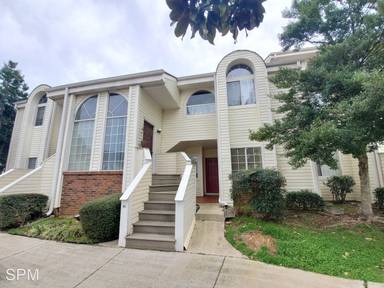 Main picture of Stepping Stone Condominium