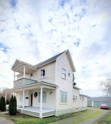 Main picture of 310 S 2nd Ave