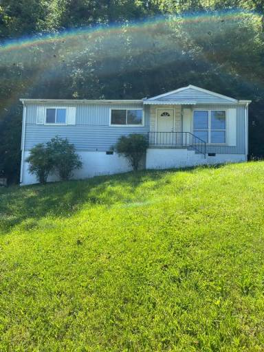 Main picture of 1808 Parkway Dr