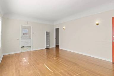 Main picture of 1715 Termino Ave