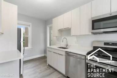 Main picture of 7736-42 N Ashland Ave & 1609-11 W Juneway Ter