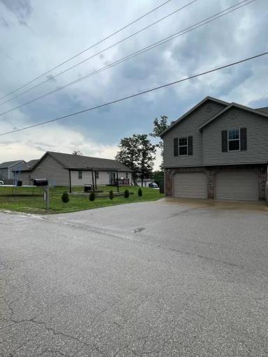 Main picture of 23356 Roulette Rd