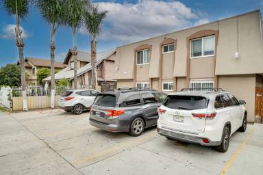 Main picture of 3846 Van Dyke Ave