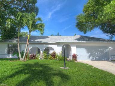 Main picture of 740 NW 41st Way