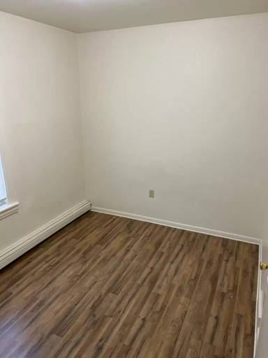 Main picture of 32 Blaine Ave