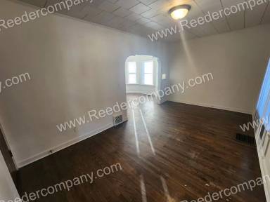 Main picture of 6253 Monroe Ave