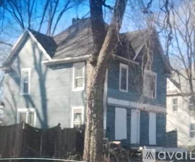 Main picture of 320 Glenwood St