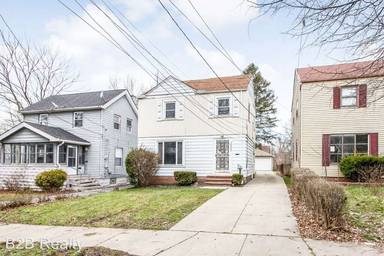 Main picture of 10413 Avon Ave