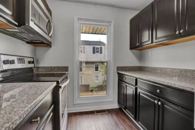 Main picture of 1885 Brookside Dr