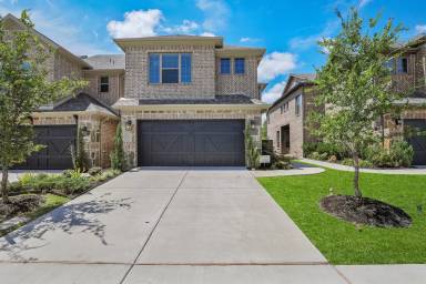 Main picture of 3024 Galveston St