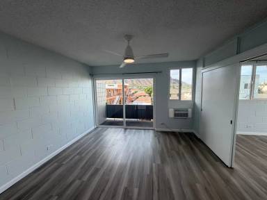 Main picture of 3140 Castle St