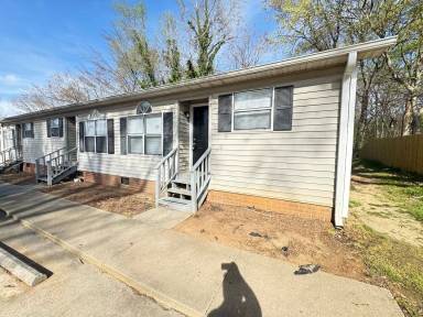 Main picture of 1300 Old Concord Rd