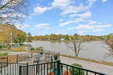 Main picture of 3327 NW Edgewater Trl