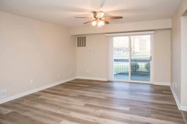 Main picture of Briar Knoll Apartments