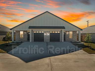 Main picture of 5110 Rose Garden Loop