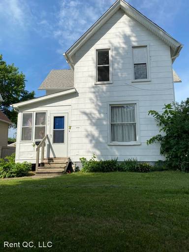 Main picture of 302 S Lincoln Ave