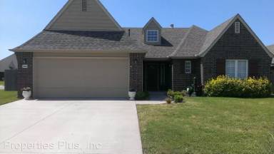 Main picture of 2006 W 119th St S