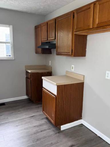 Main picture of 9717 Pratt Ave