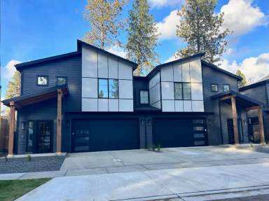 Main picture of 831 E Violet Ave