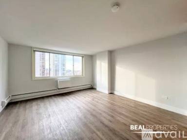 Main picture of 1344 N Dearborn St