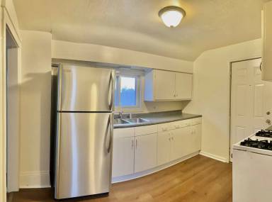 Main picture of 653 Oakhill Ave