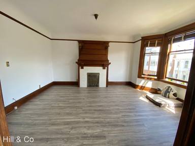 Main picture of 1916 Pine St