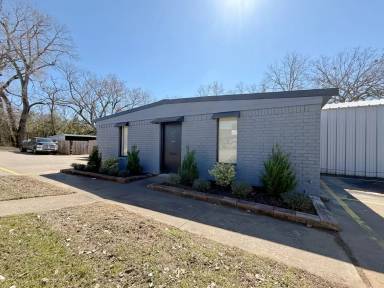 Main picture of 806 W Coffin St