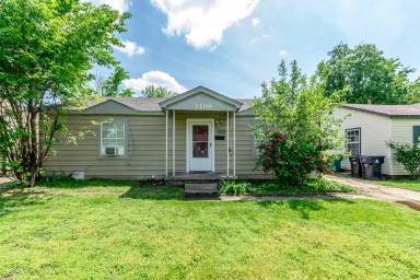 Main picture of 3200 SW 20th St
