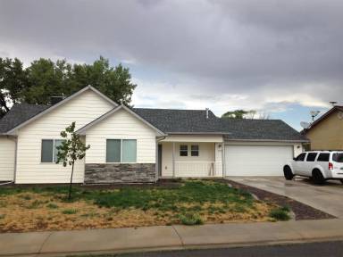 Main picture of 3036 Mohawk Ave