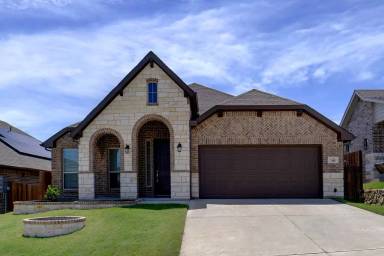 Main picture of 741 Long Iron Dr