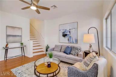 Main picture of 1337 Silver Sierra St