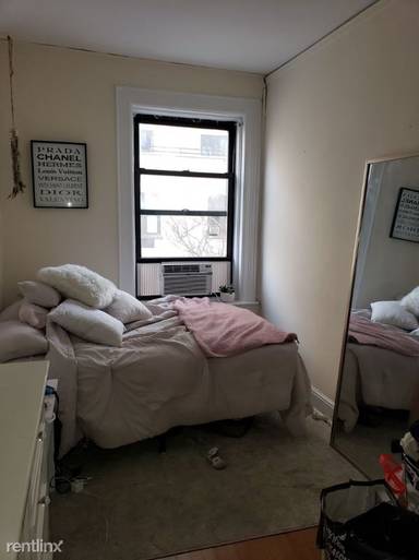 Main picture of 237 W 72nd St