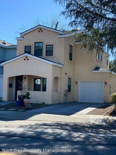 Main picture of 304 Ridgway Ave