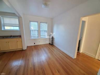 Main picture of 2050 N Kostner Ave