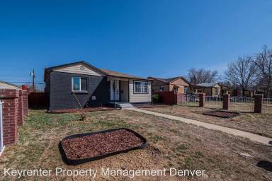 Main picture of 3360 Magnolia St