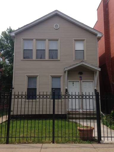 Main picture of 1719 W Superior St