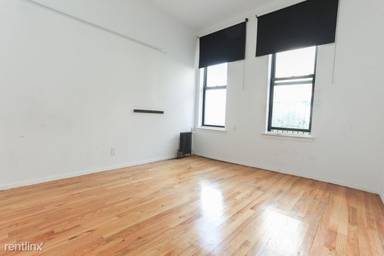 Main picture of 86 East 4th St