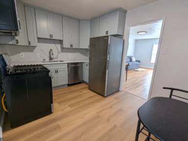 Main picture of 1405 Curtis St