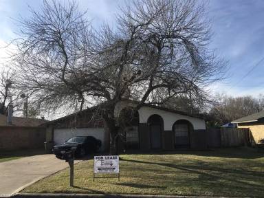 Main picture of 4108 Willow Oak St
