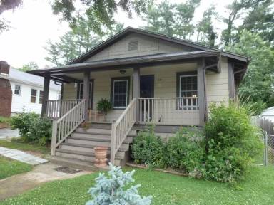 Main picture of 70 Craig Cir