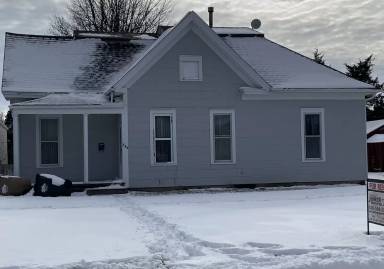 Main picture of 569 W Broadway Ave