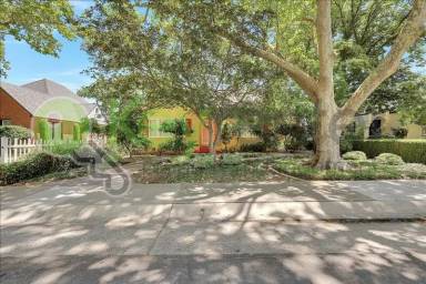 Main picture of 2933 27th St