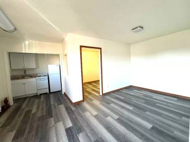 Main picture of 264 N Main St