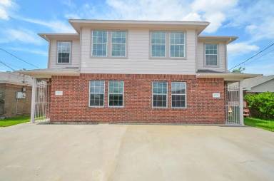 Main picture of 3738 Lehall St